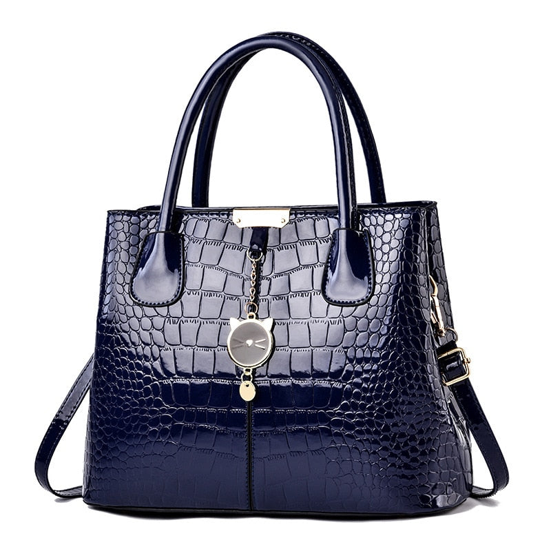 UnWritten Style — “Boss Status” Croc-Embossed Handbag eprolo