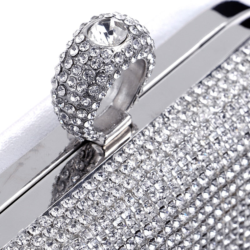 UnWritten Style — “Dripping in Diamonds” Rhinestone Clutch eprolo
