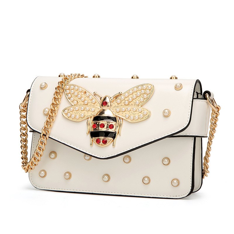 UnWritten Style — “Queen Bee” Statement Crossbody Bag eprolo