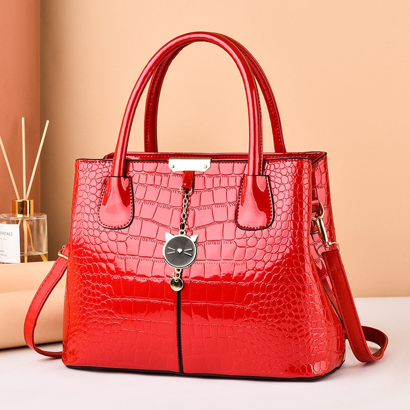 UnWritten Style — “Boss Status” Croc-Embossed Handbag eprolo