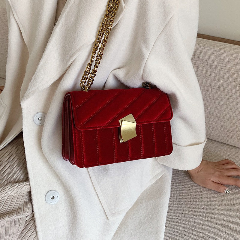 UnWritten Style — “Emerald After Dark” Velvet Crossbody Bag eprolo