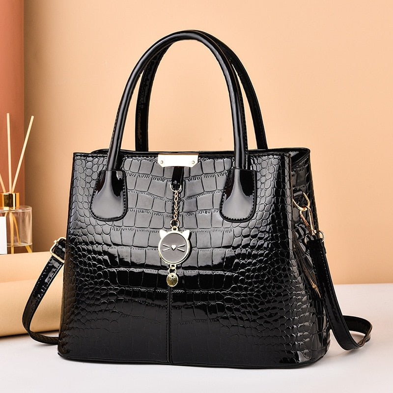 UnWritten Style — “Boss Status” Croc-Embossed Handbag eprolo