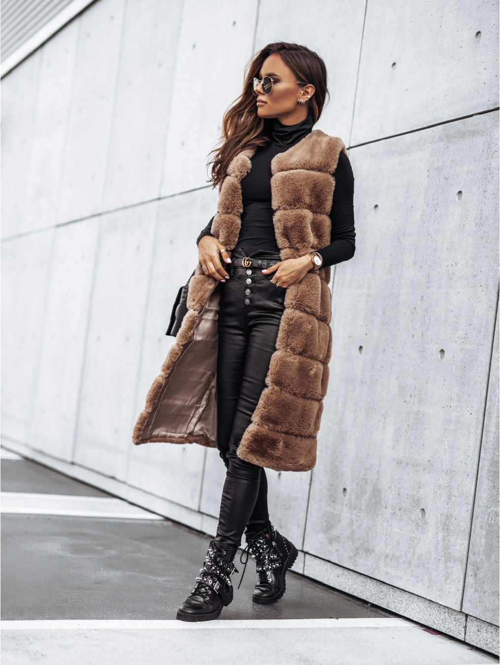 🖤 UnWritten Style — Midnight Luxe Faux Fur Vest